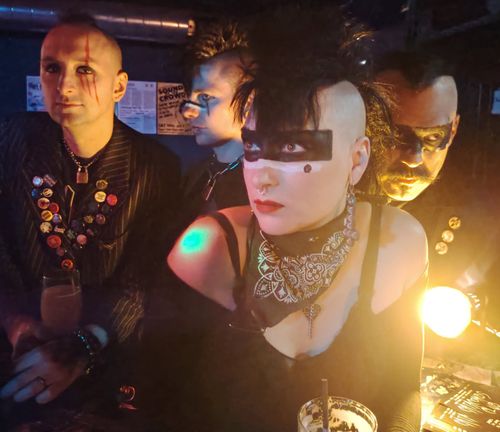 FANGS ON FUR (USA) ★ Special Guest